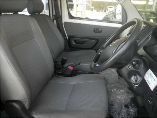 TOWNACE VAN  GL5