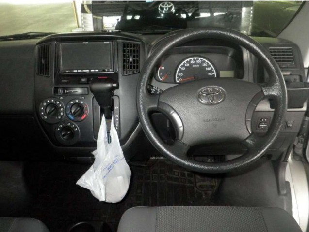 TOWNACE VAN  GL6