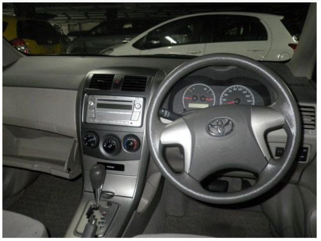 COROLLA AXIO X4